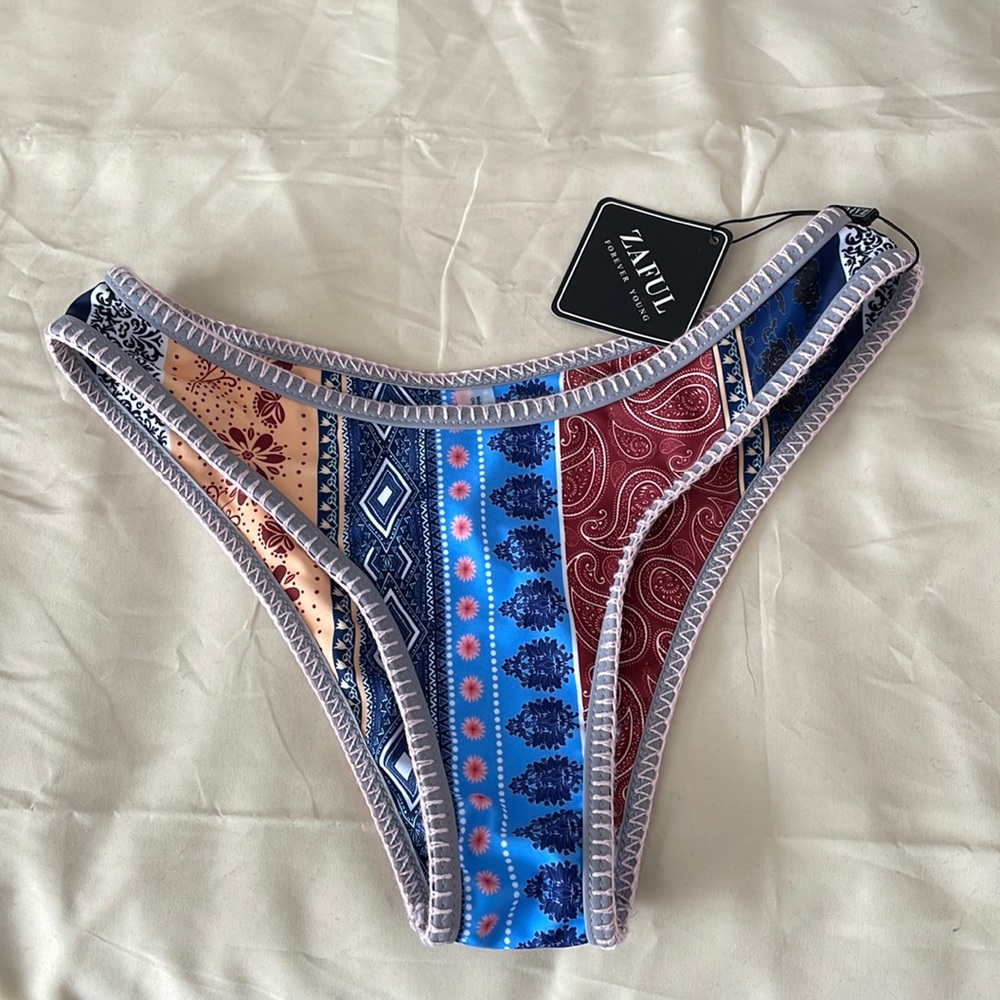 Zafful bikini bottom,size M, new